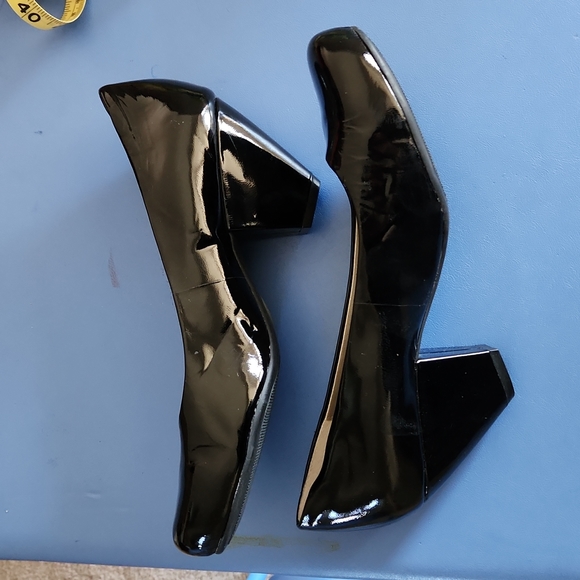 ME TOO, Size 8 1/2, black leather (patient leather) comfy shoe #1091 - Picture 2 of 7